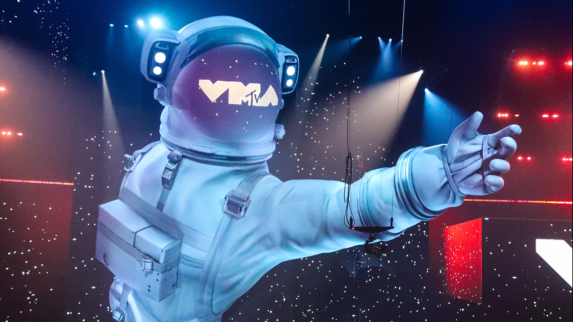 Moon Person 2024 VMAs Detail